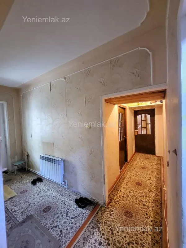 Satılır 4 otaqlı köhnə tikili 95 m²