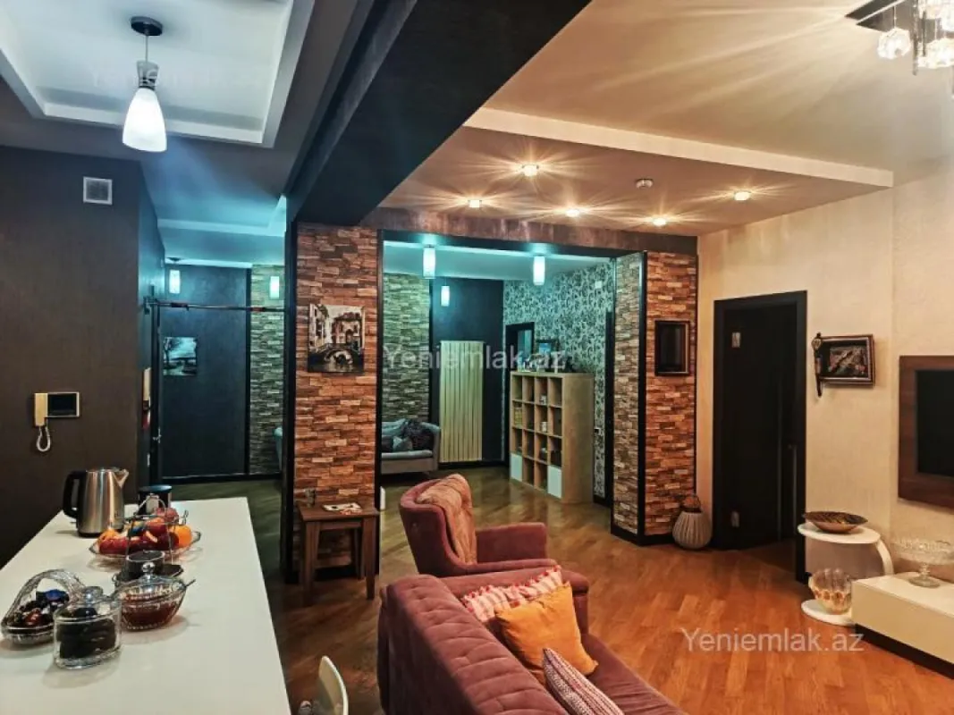 Satılır 3 otaqlı yeni tikili 145 m²