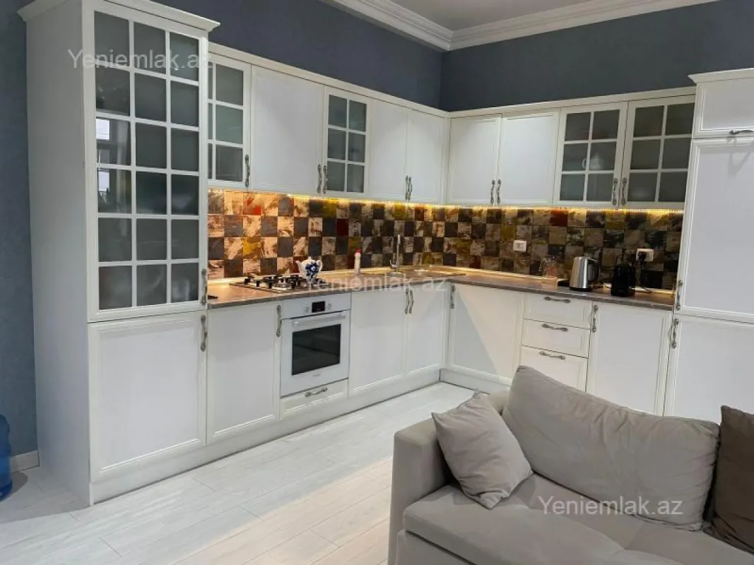 Satılır 2 otaqlı köhnə tikili 70.5 m²