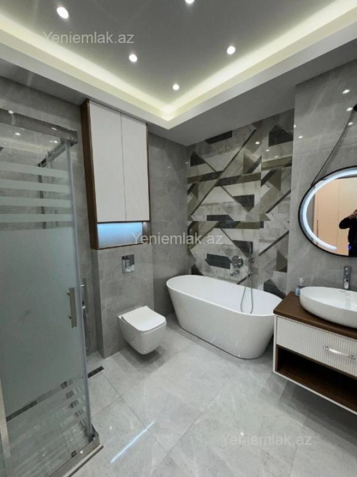 Satılır 4 otaqlı yeni tikili 185 m²