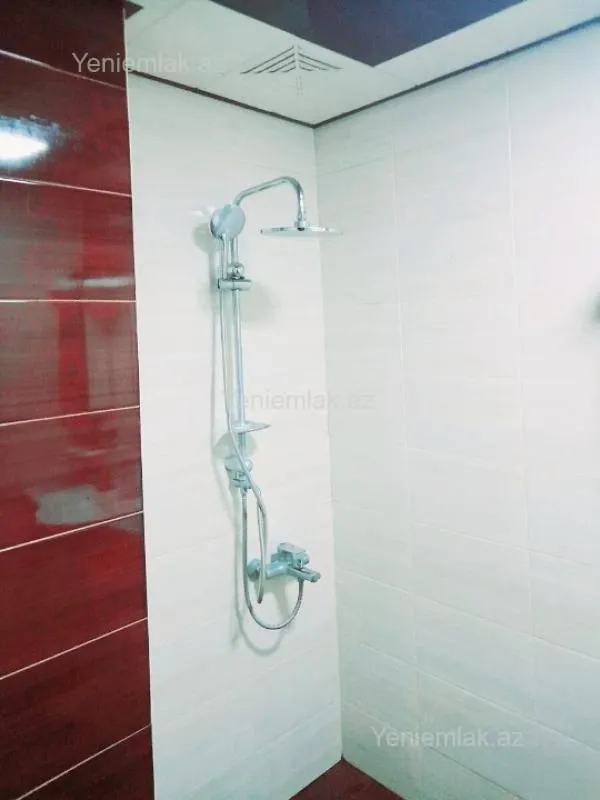 Satılır 4 otaqlı yeni tikili 130 m²