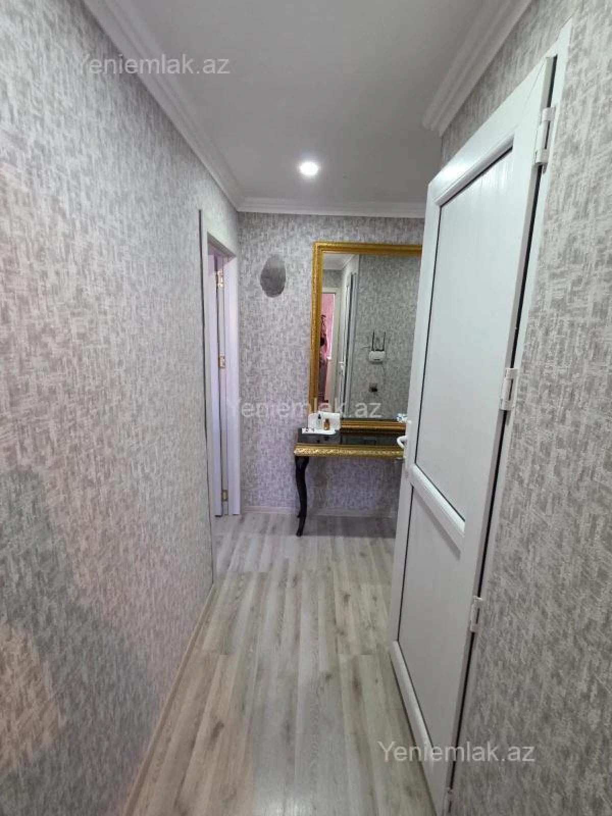 Satılır 1 otaqlı köhnə tikili 34 m²