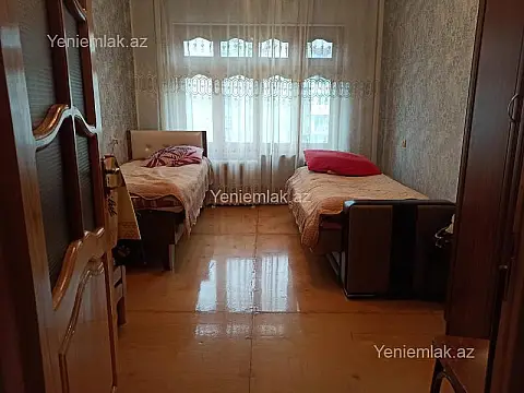 Satılır 3 otaqlı köhnə tikili 70 m²