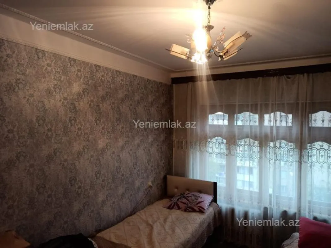 Satılır 3 otaqlı köhnə tikili 70 m²