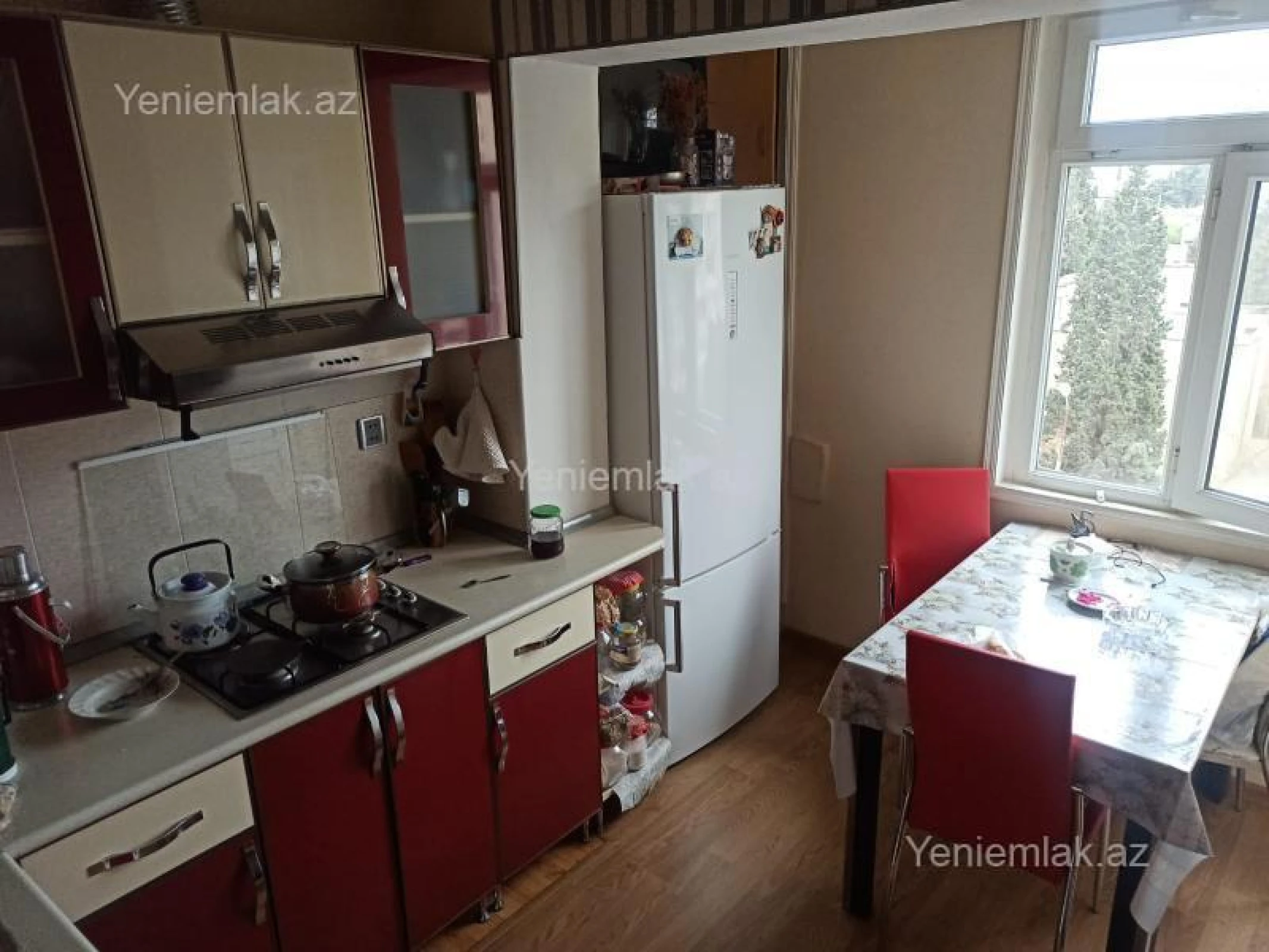 Satılır 3 otaqlı köhnə tikili 70 m²