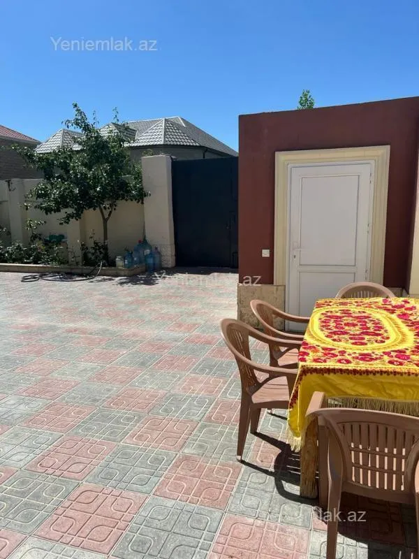 Satılır 4 otaqlı həyət evi 140 m²