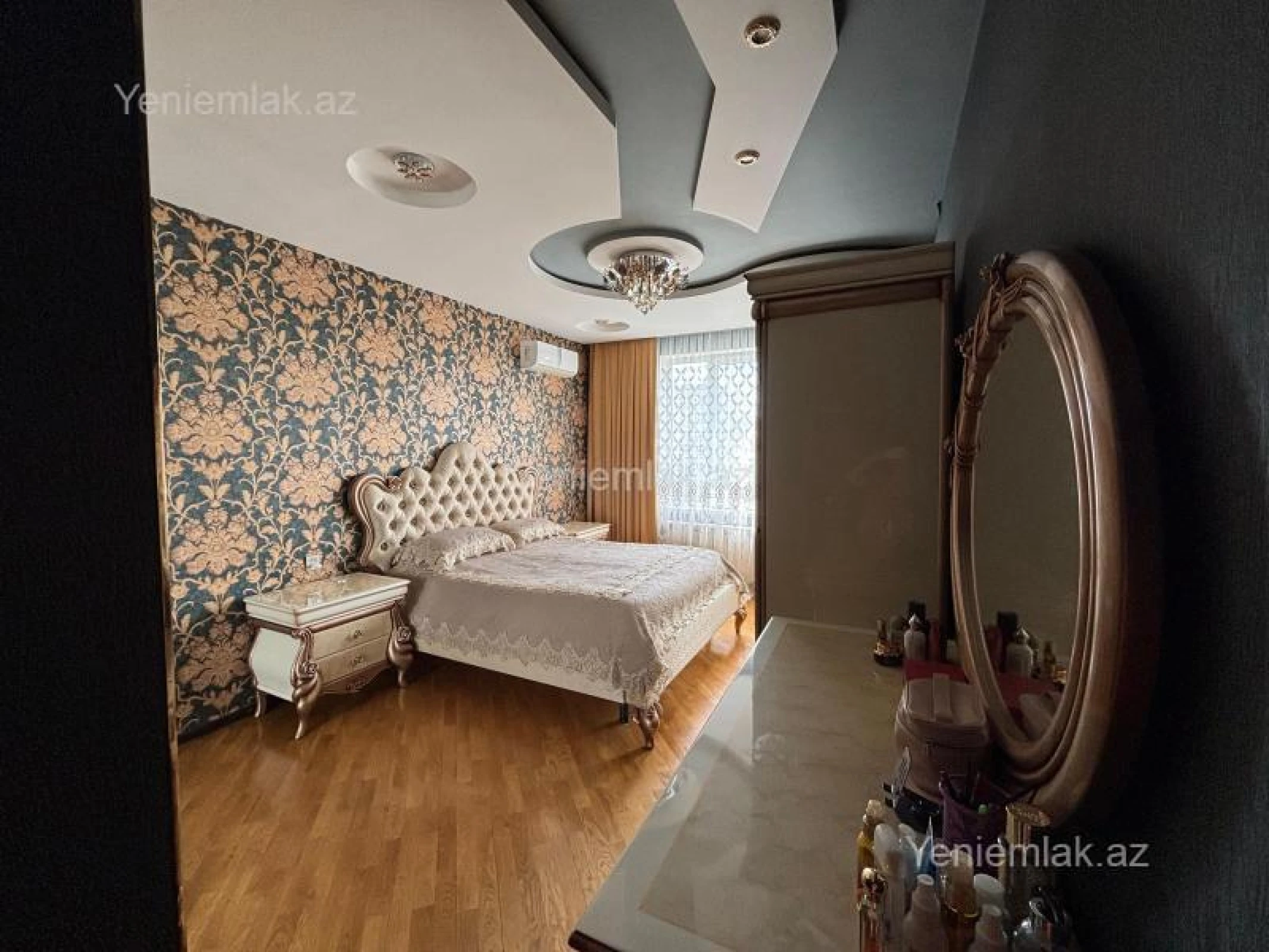 Satılır 3 otaqlı yeni tikili 135 m²