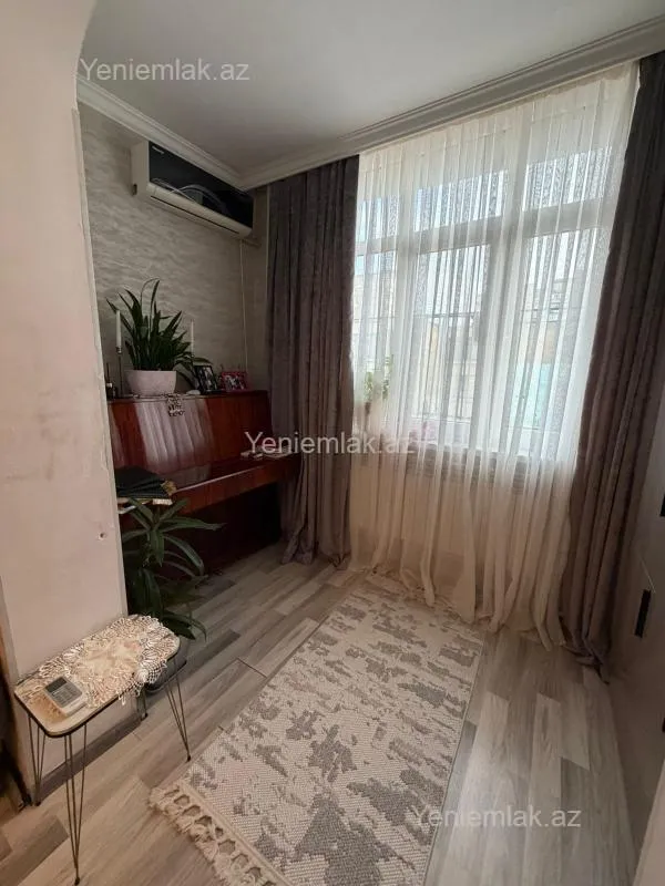 Satılır 3 otaqlı köhnə tikili 67 m²