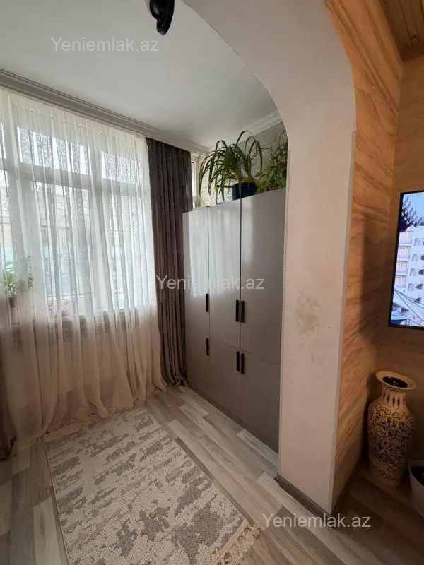 Satılır 3 otaqlı köhnə tikili 67 m²