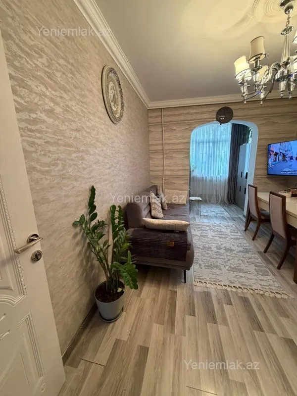 Satılır 3 otaqlı köhnə tikili 67 m²