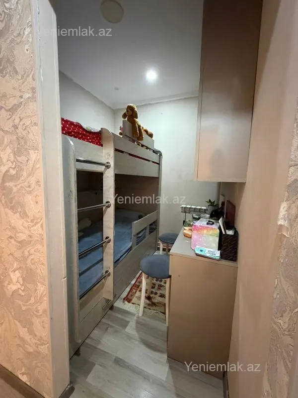 Satılır 3 otaqlı köhnə tikili 67 m²
