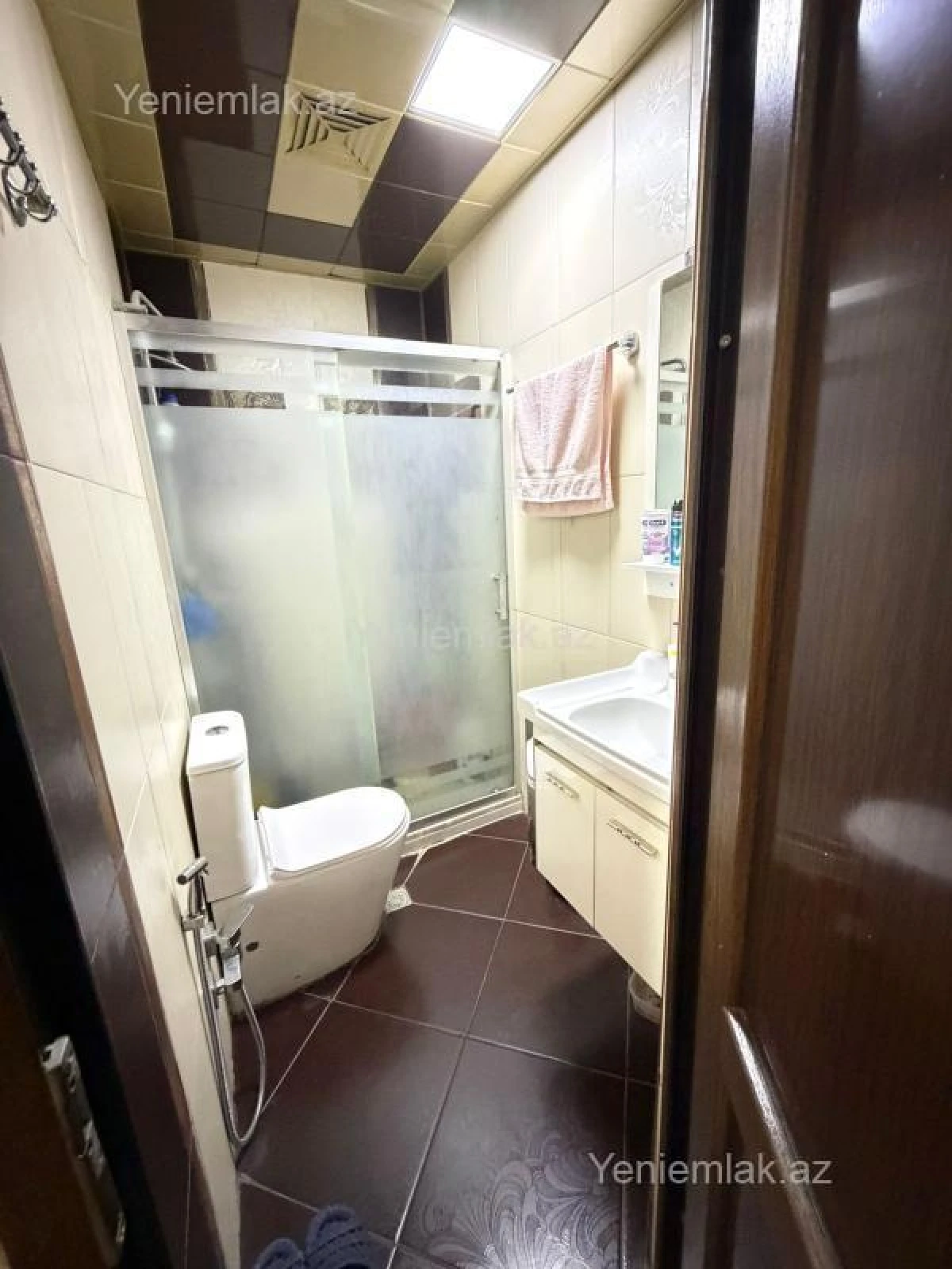 Satılır 3 otaqlı köhnə tikili 67 m²