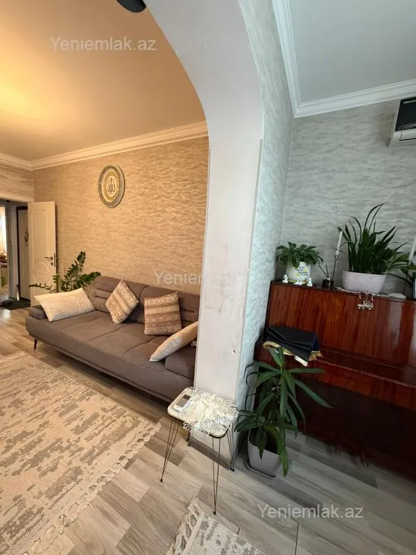 Satılır 3 otaqlı köhnə tikili 67 m²