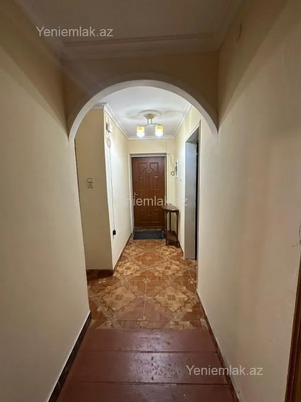 Satılır 3 otaqlı köhnə tikili 75 m²