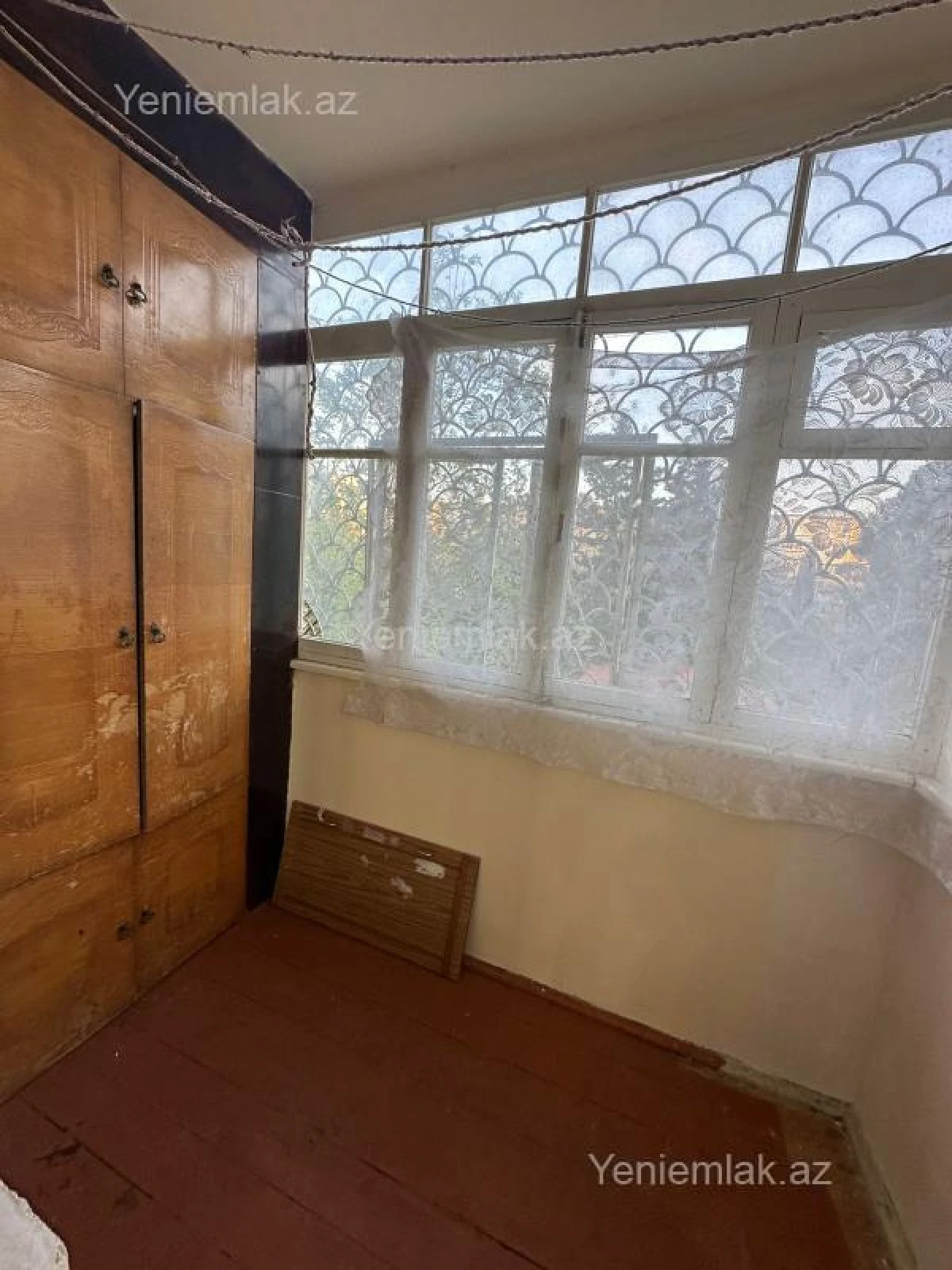 Satılır 3 otaqlı köhnə tikili 75 m²