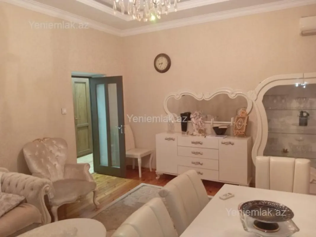 Satılır 3 otaqlı köhnə tikili 67 m²