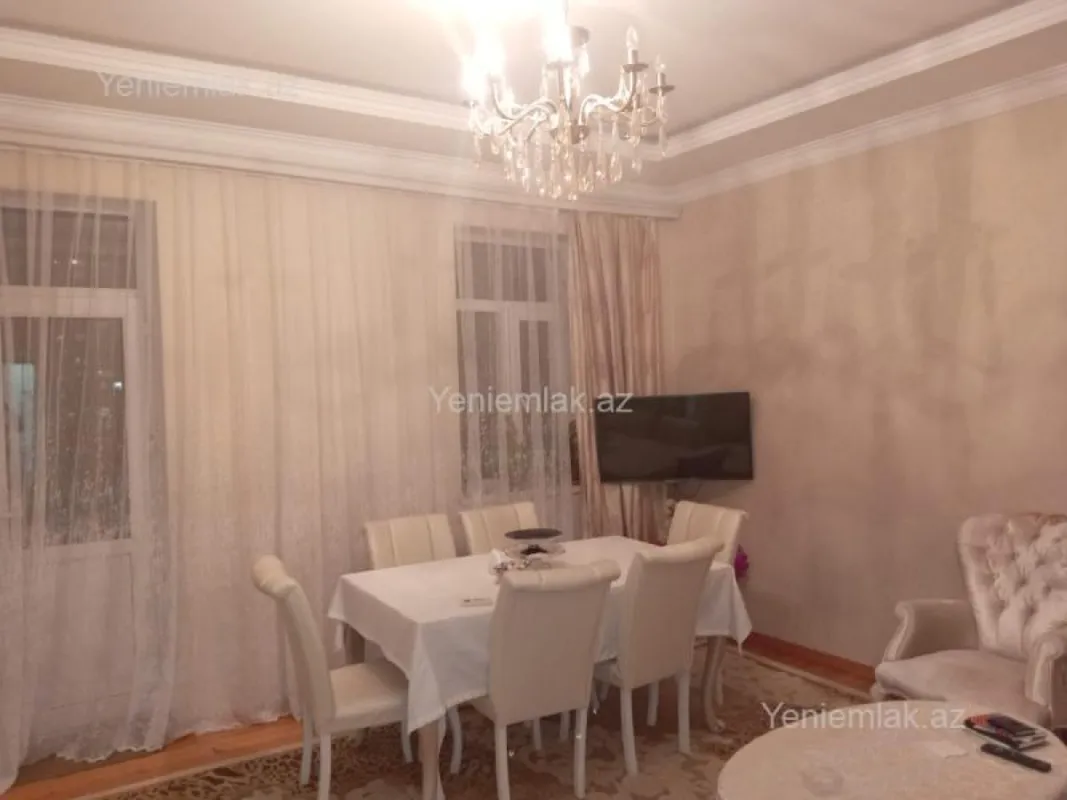 Satılır 3 otaqlı köhnə tikili 67 m²