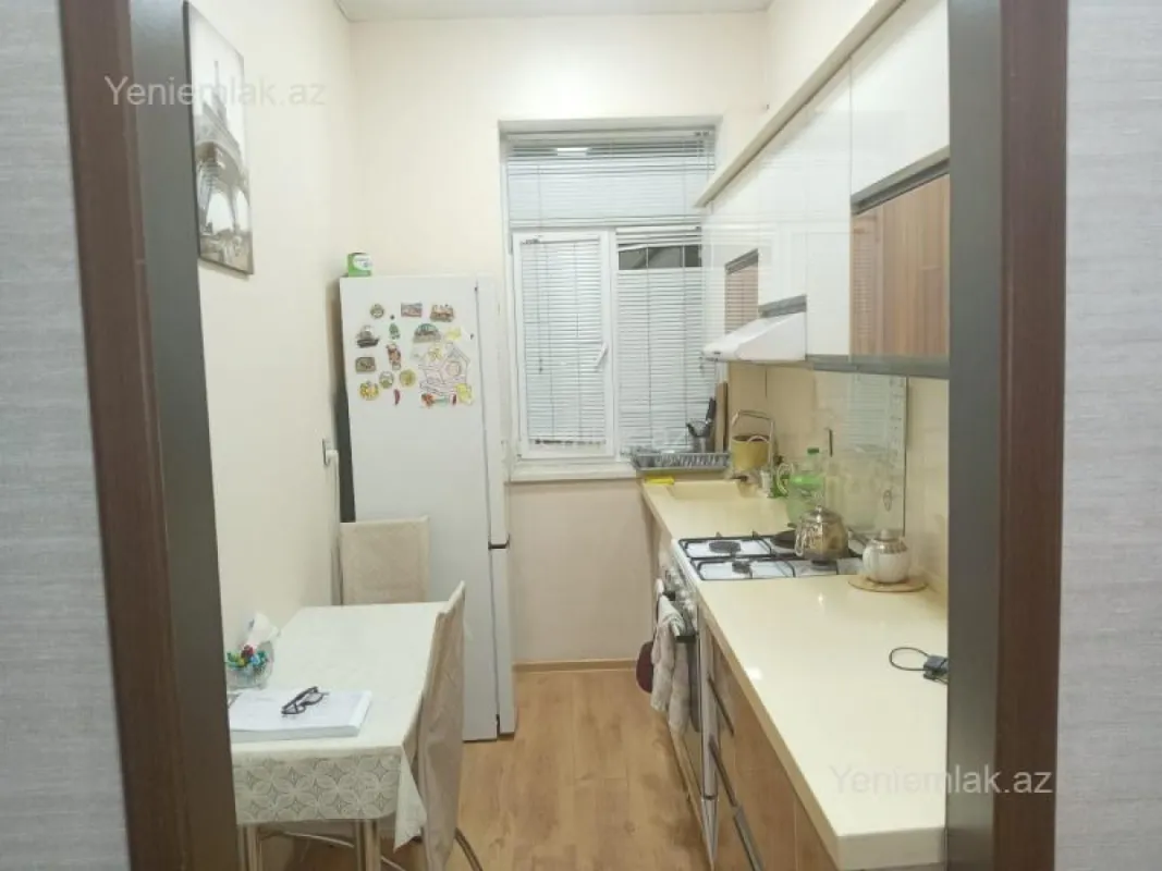 Satılır 3 otaqlı köhnə tikili 67 m²