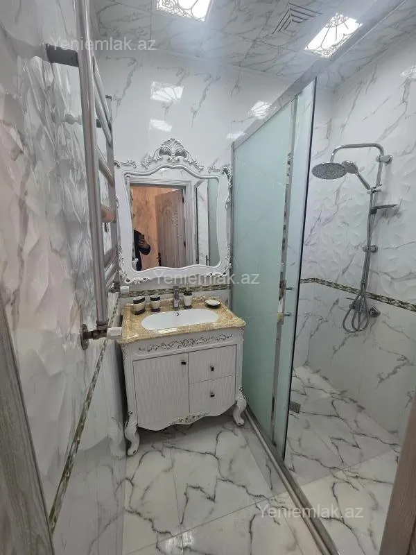 Satılır 2 otaqlı yeni tikili 72 m²