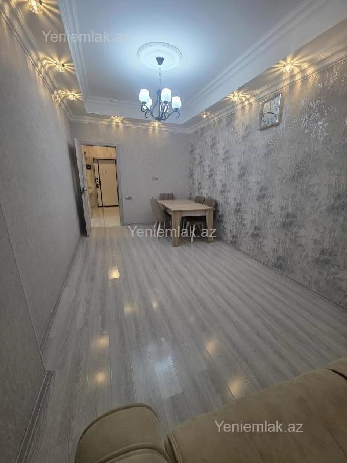 Satılır 2 otaqlı yeni tikili 72 m²