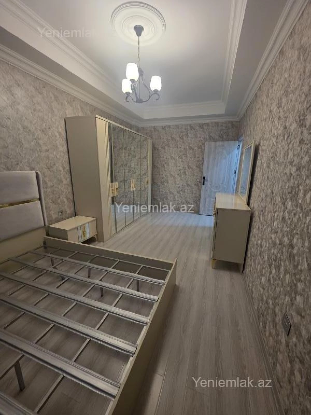 Satılır 2 otaqlı yeni tikili 72 m²