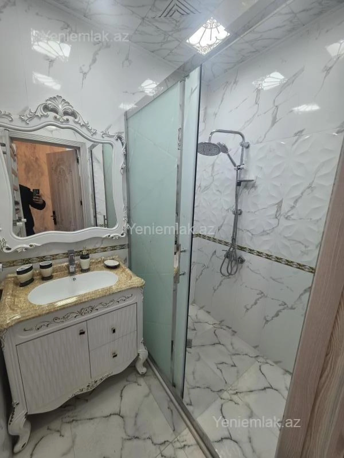 Satılır 2 otaqlı yeni tikili 72 m²