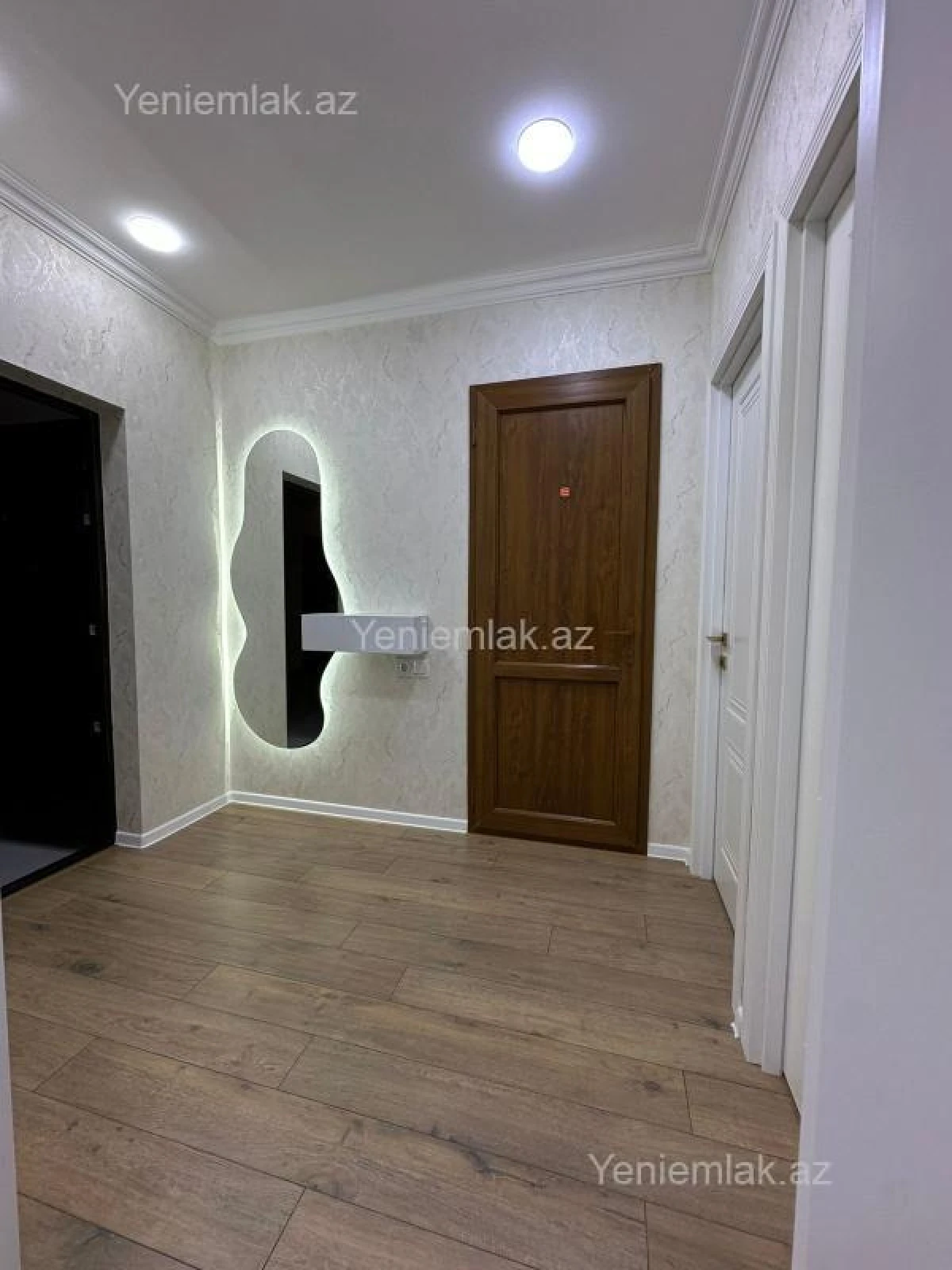 Satılır 2 otaqlı yeni tikili 60 m²
