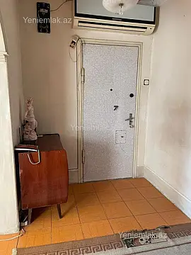 Satılır 4 otaqlı köhnə tikili 95 m²