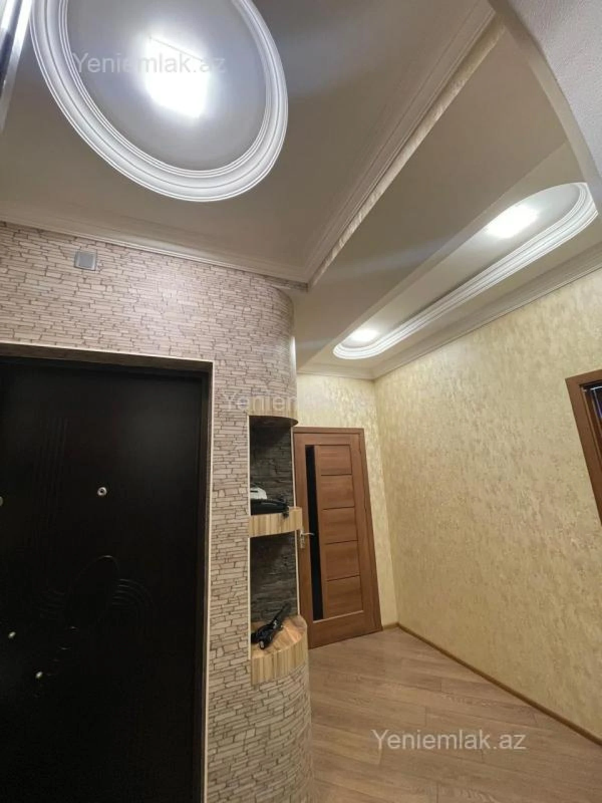 Satılır 2 otaqlı yeni tikili 80 m²