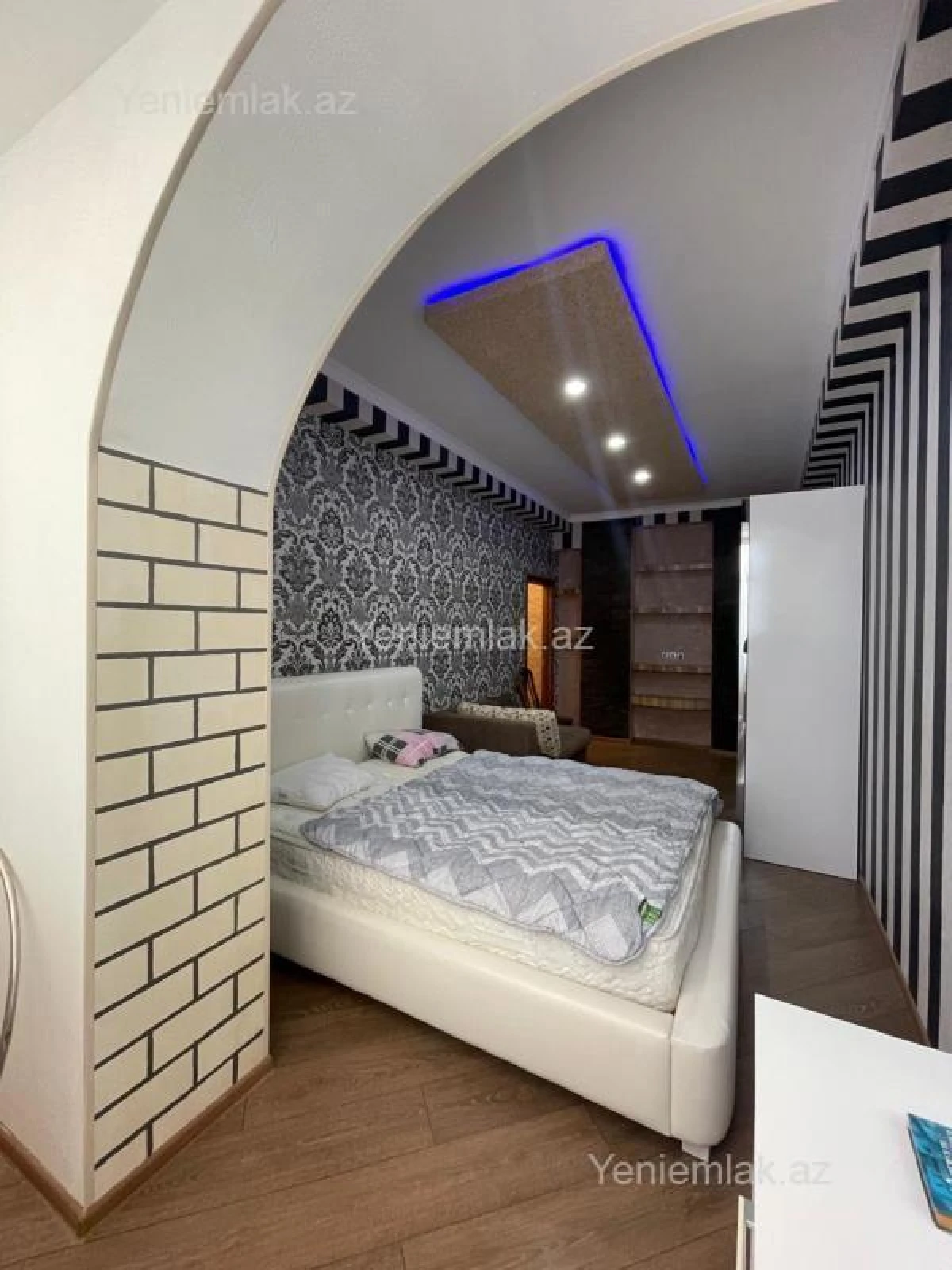 Satılır 2 otaqlı yeni tikili 80 m²