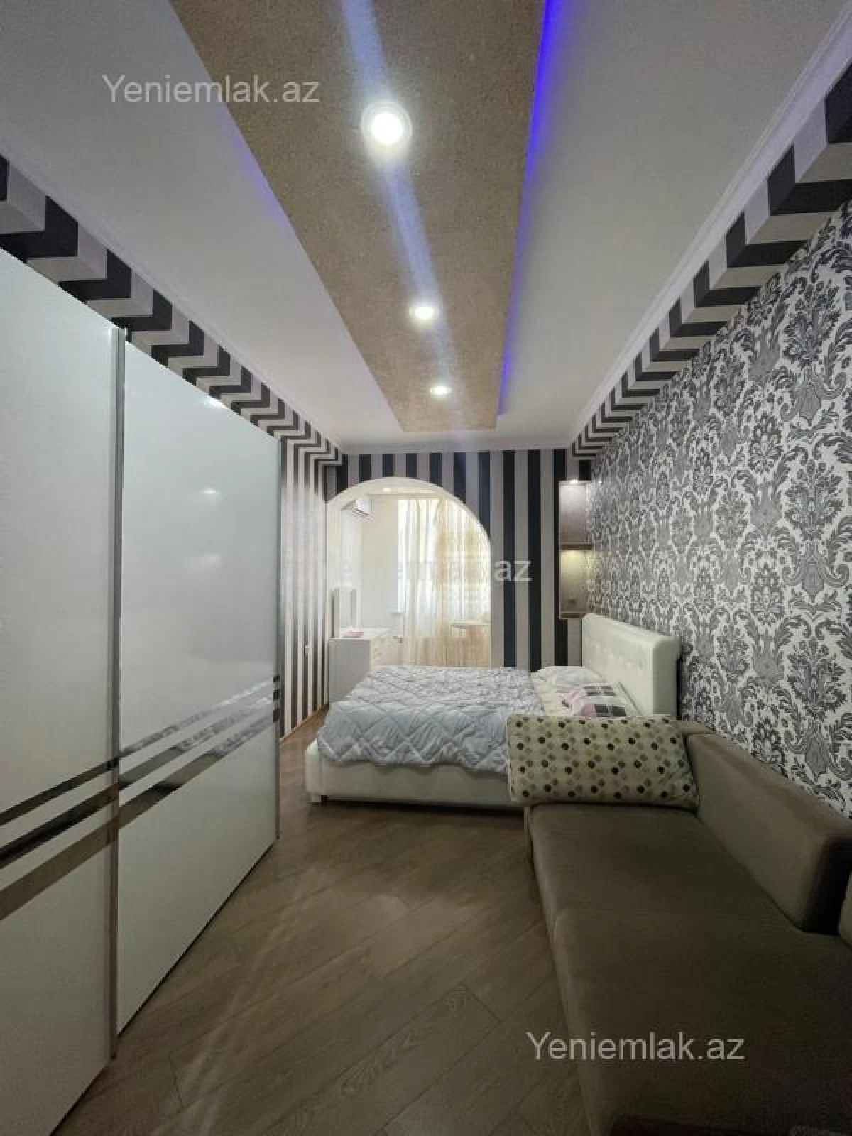 Satılır 2 otaqlı yeni tikili 80 m²