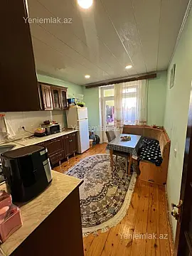 Satılır 2 otaqlı köhnə tikili 55 m²