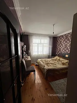 Satılır 2 otaqlı köhnə tikili 55 m²