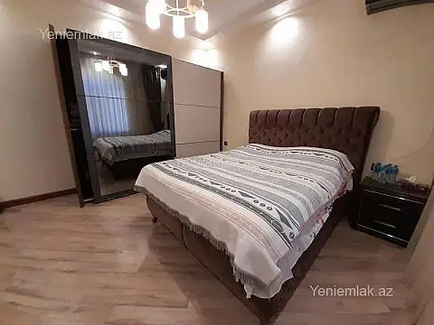 Satılır 6 otaqlı həyət evi 400 m²