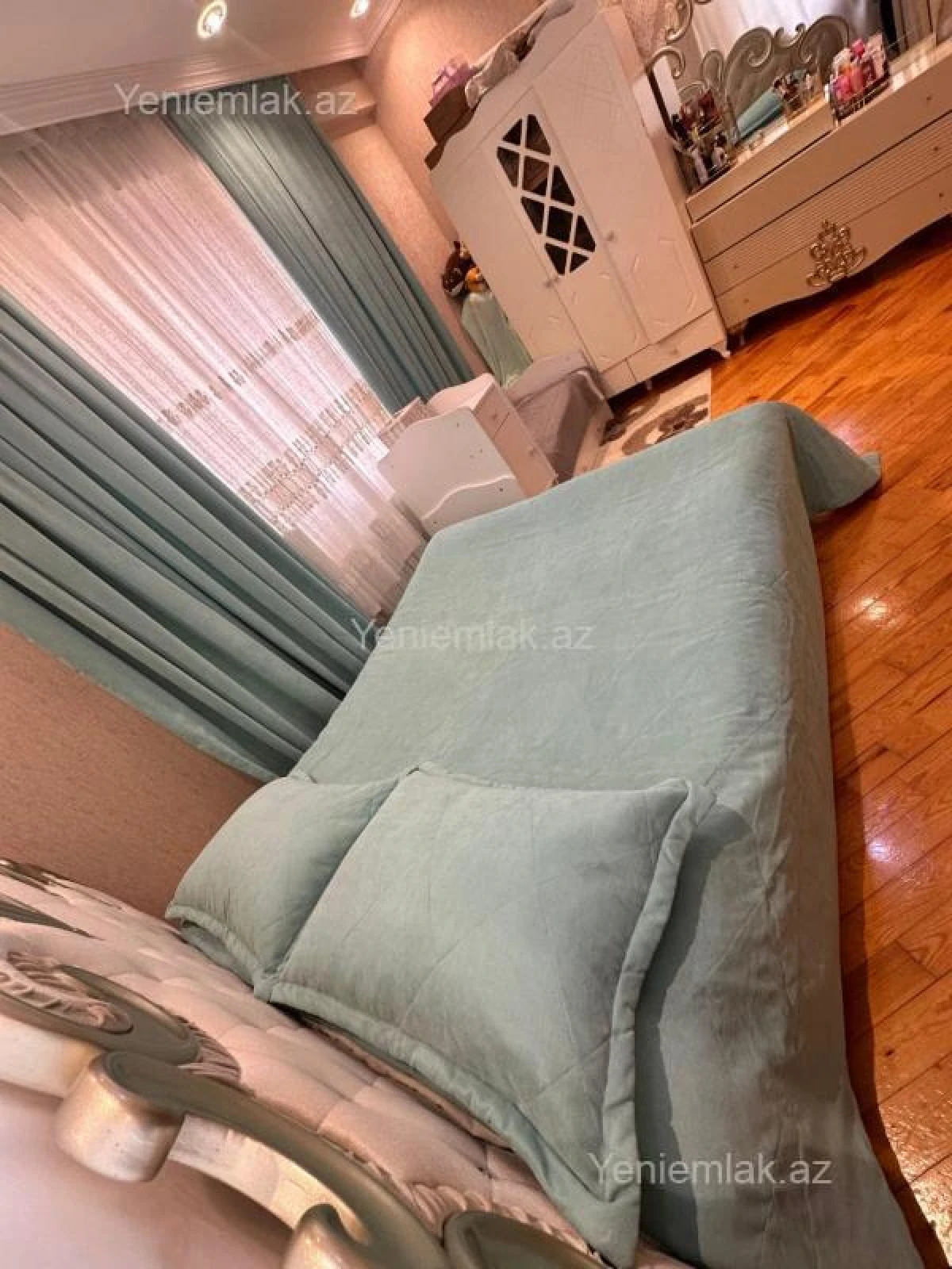 Satılır 2 otaqlı yeni tikili 77.1 m²