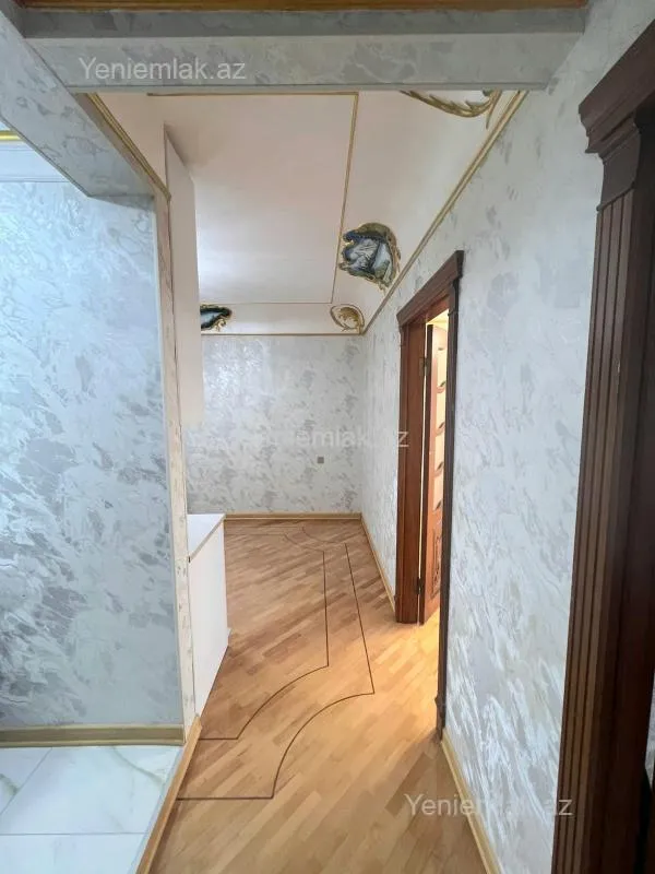 Satılır 2 otaqlı köhnə tikili 70 m²