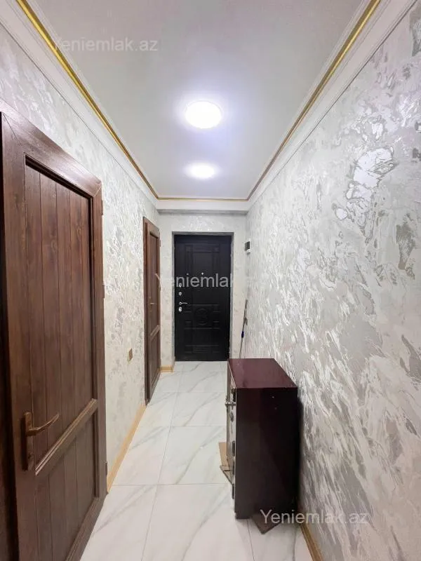 Satılır 2 otaqlı köhnə tikili 70 m²