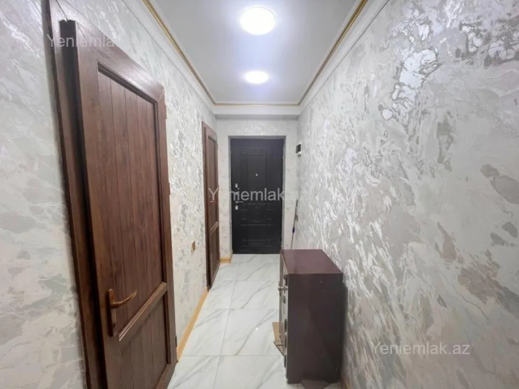 Satılır 2 otaqlı köhnə tikili 70 m²