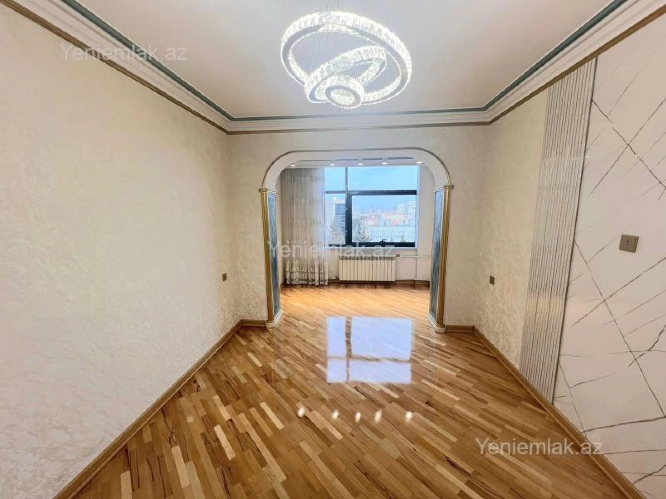 Satılır 2 otaqlı köhnə tikili 70 m²