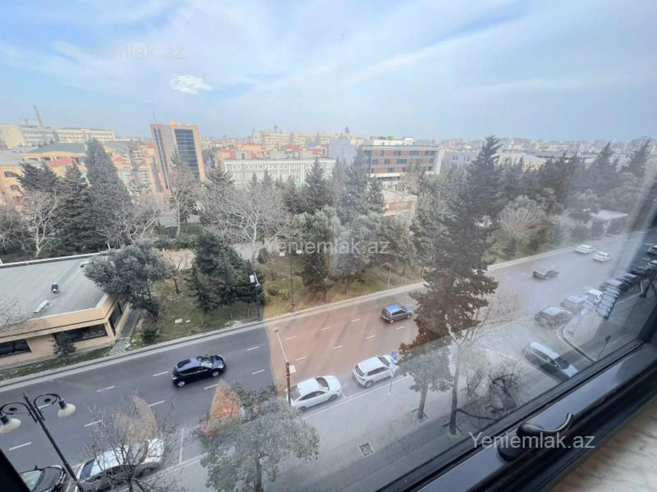 Satılır 2 otaqlı köhnə tikili 70 m²