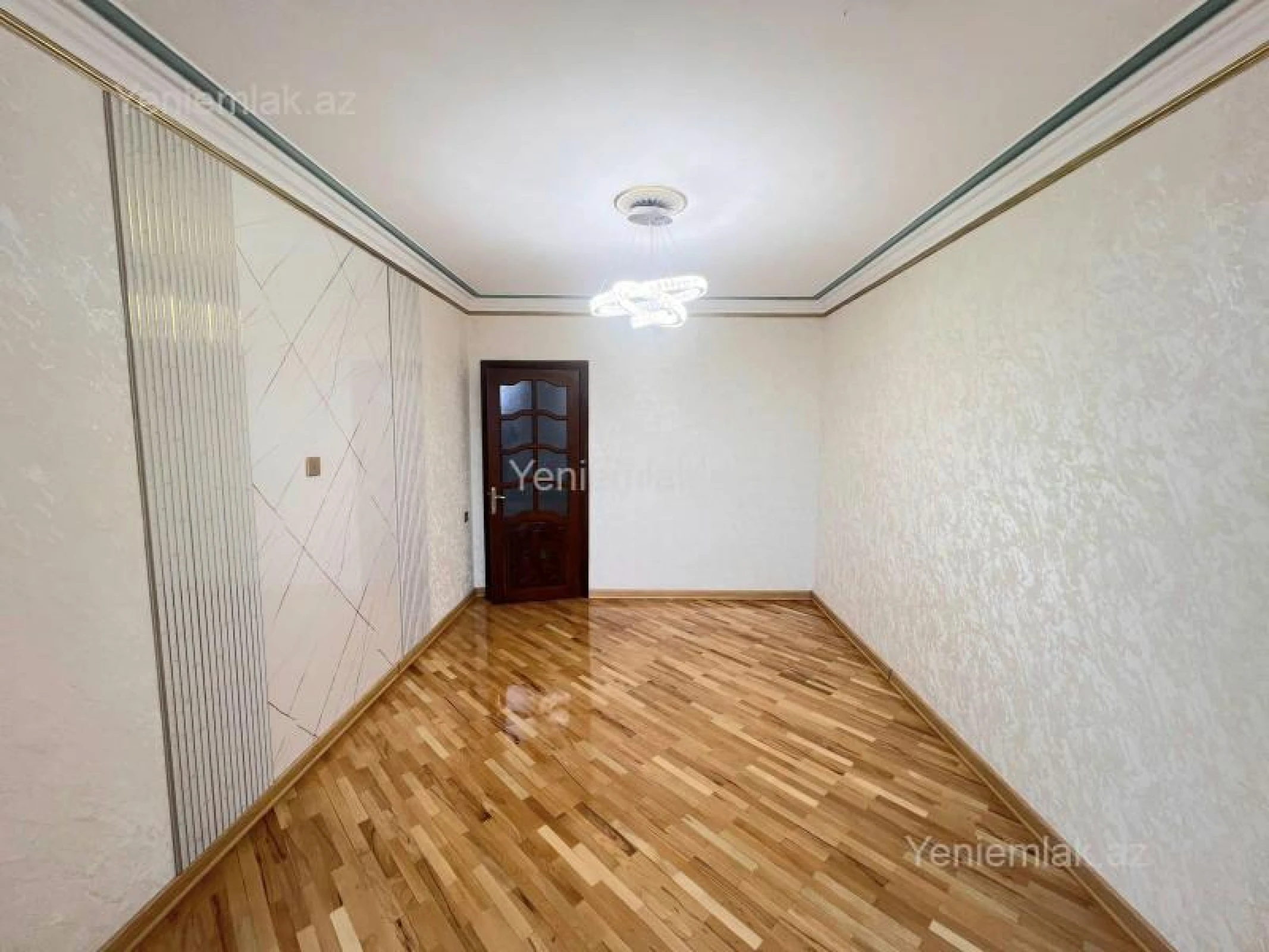 Satılır 2 otaqlı köhnə tikili 70 m²