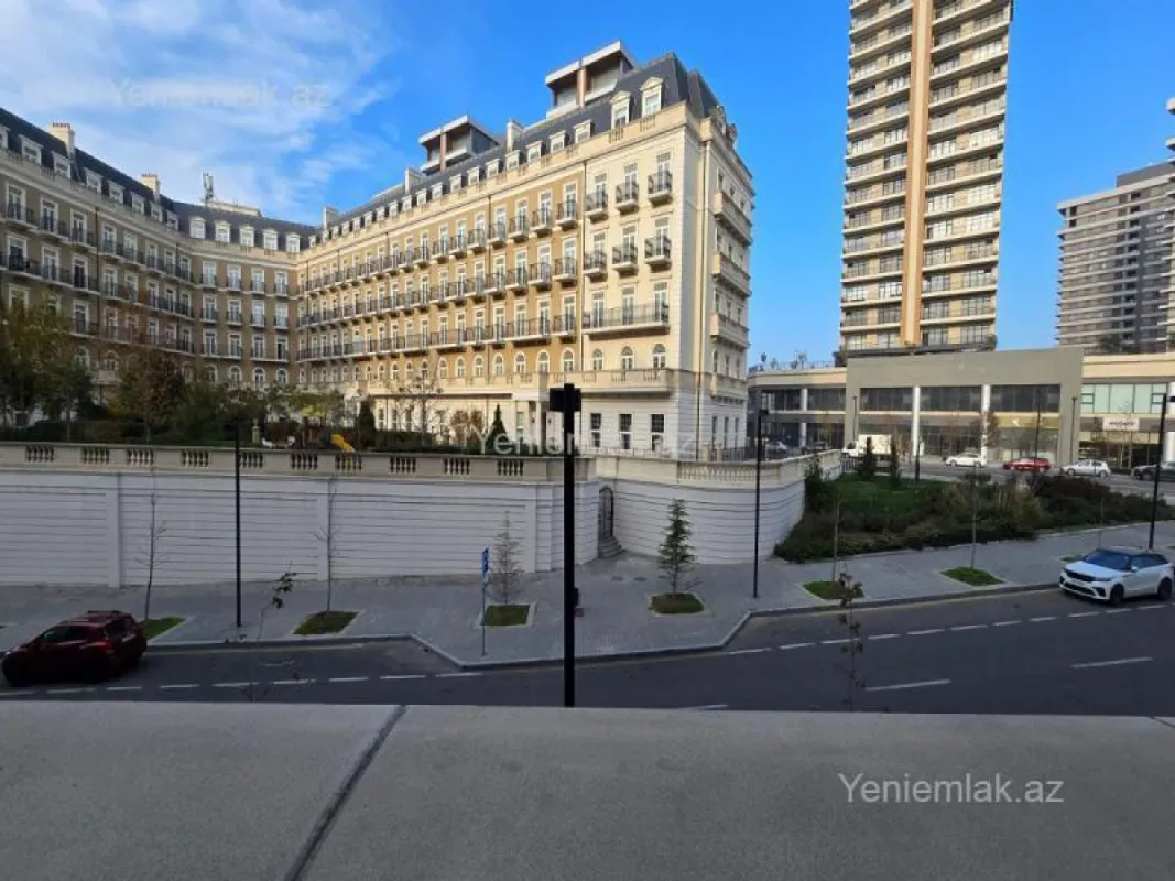 Satılır 4 otaqlı yeni tikili 145 m²