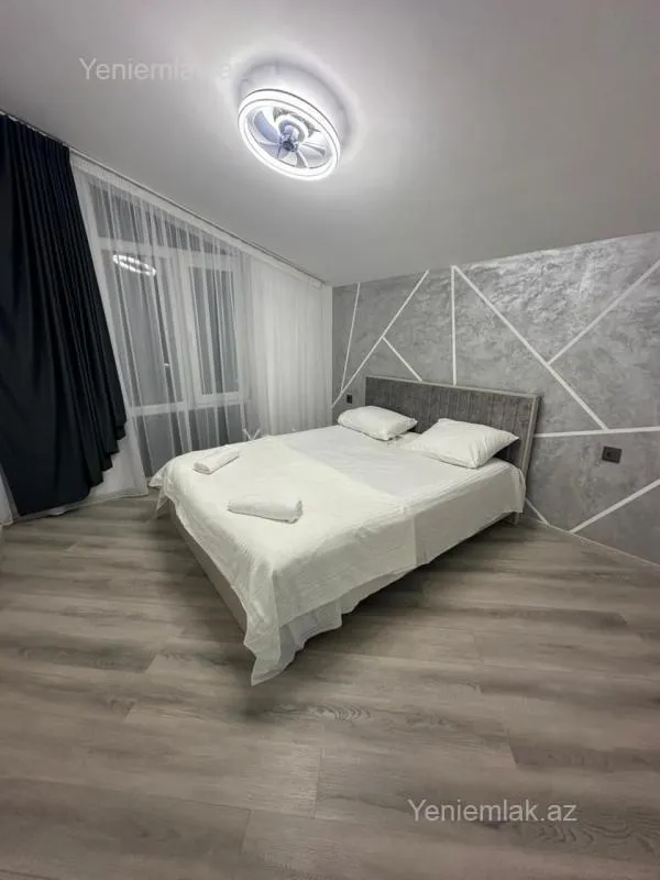Satılır 8 otaqlı həyət evi 220 m²