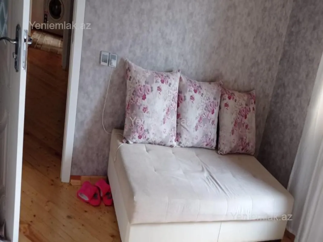 Satılır 3 otaqlı yeni tikili 100 m²