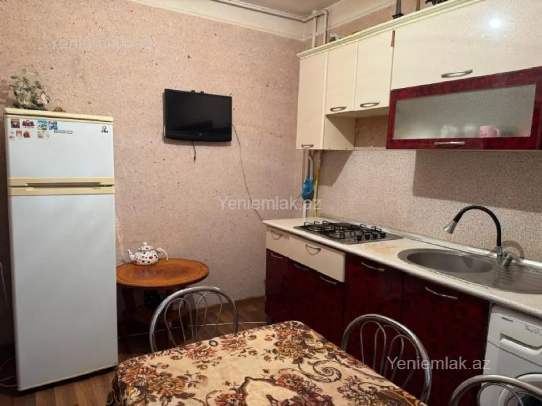 Satılır 3 otaqlı köhnə tikili 67 m²