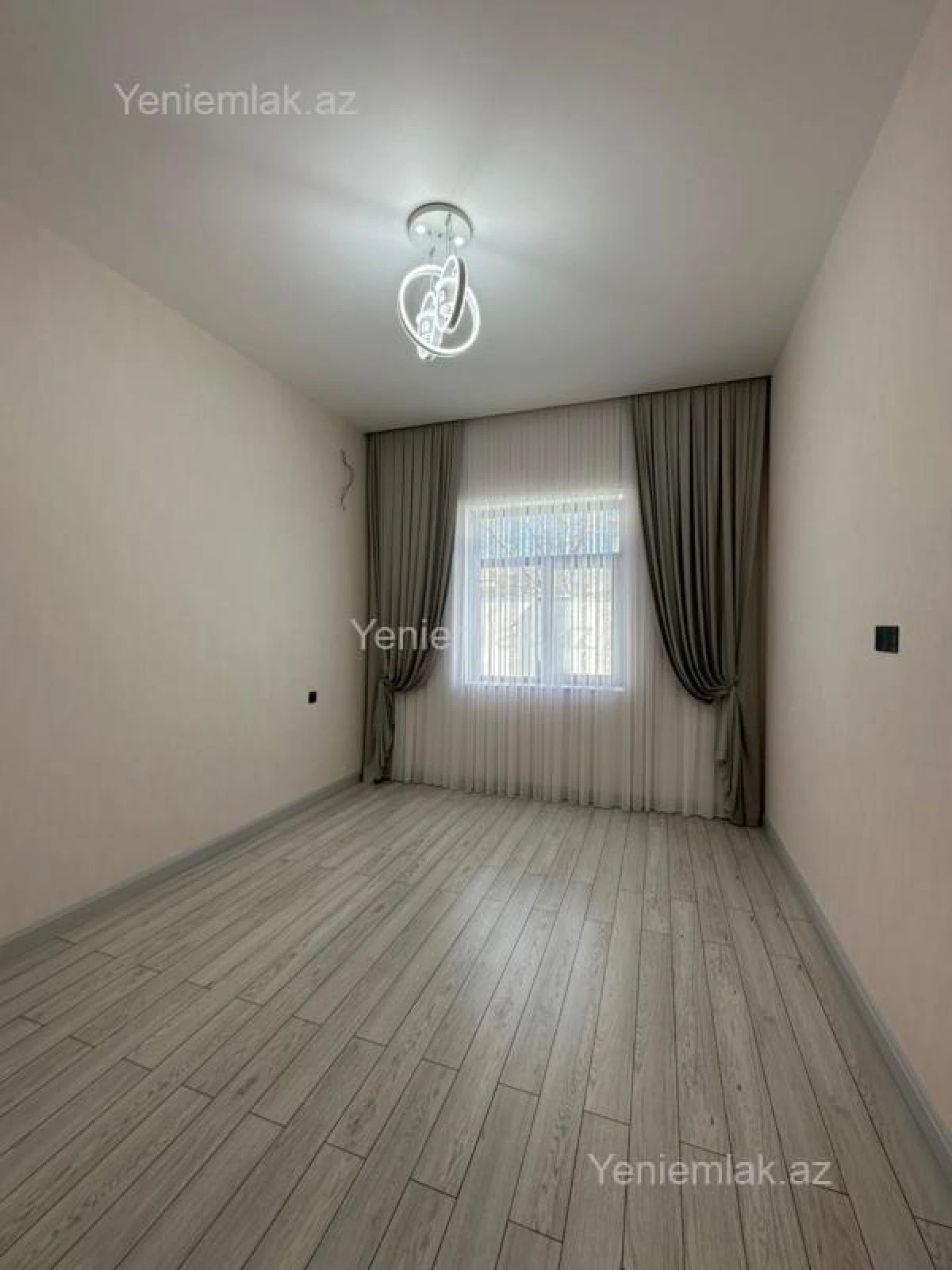 Satılır 4 otaqlı həyət evi 180 m²