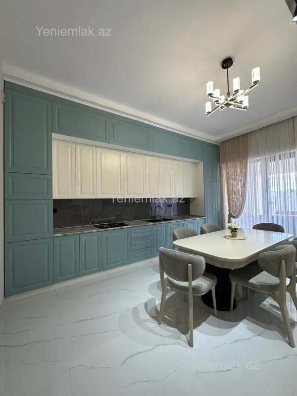 Satılır 4 otaqlı həyət evi 180 m²