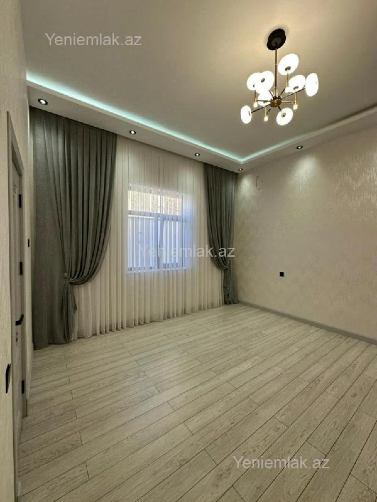 Satılır 4 otaqlı həyət evi 180 m²