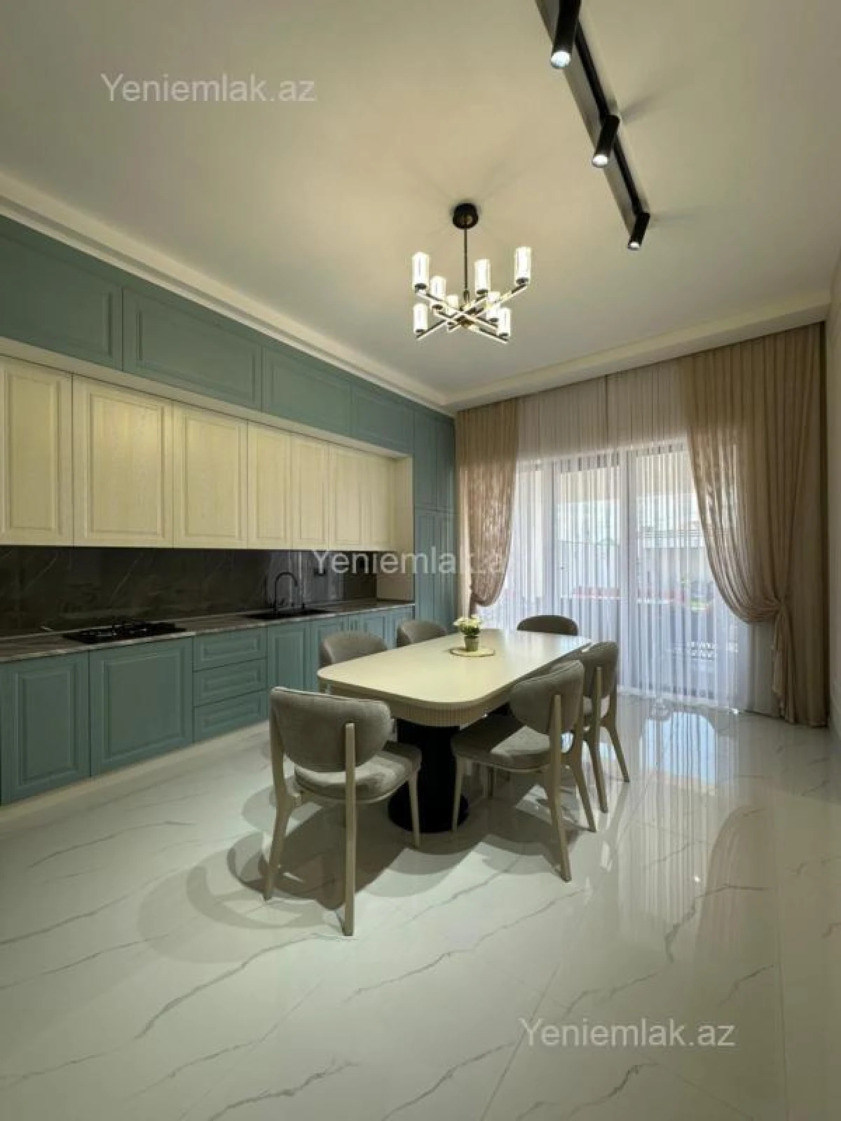 Satılır 4 otaqlı həyət evi 180 m²