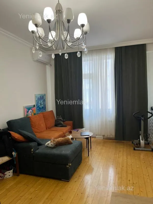 Satılır 2 otaqlı yeni tikili 55 m²